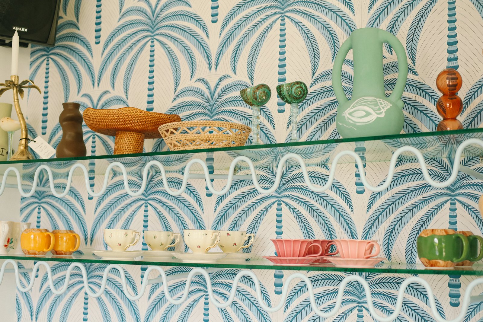 ISLAND TRADERS HOME - Image 5